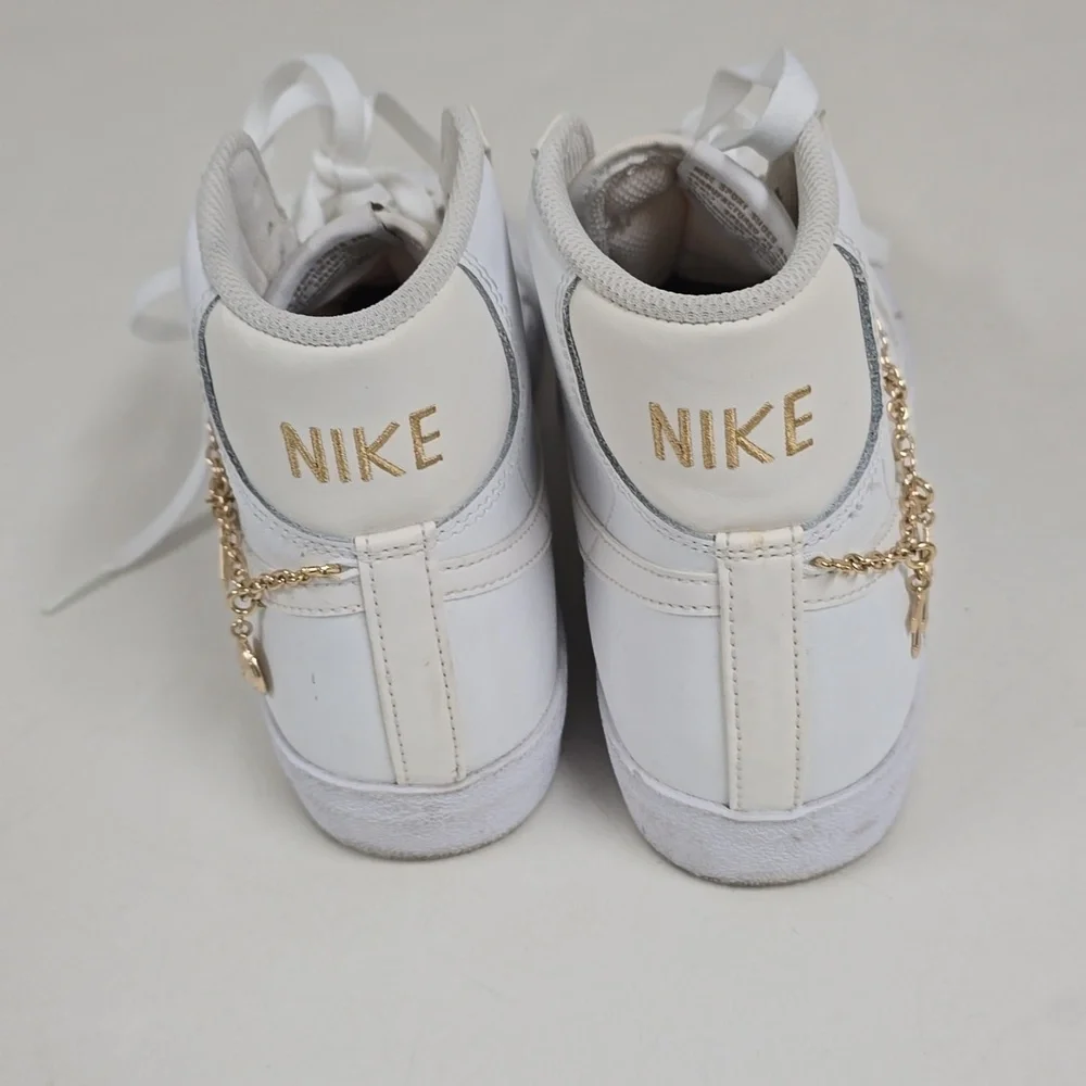 Nike Blazer Mid 77 LX 